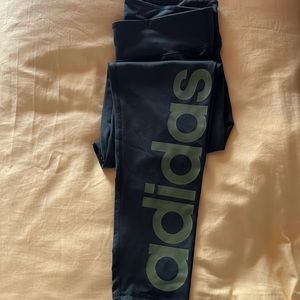 Like new only used once Adidas leggings